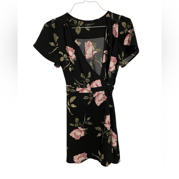 Dynamite Dresses & Skirts - 5/20$ Dynamite Black Floral Wrap midi Dress size medium